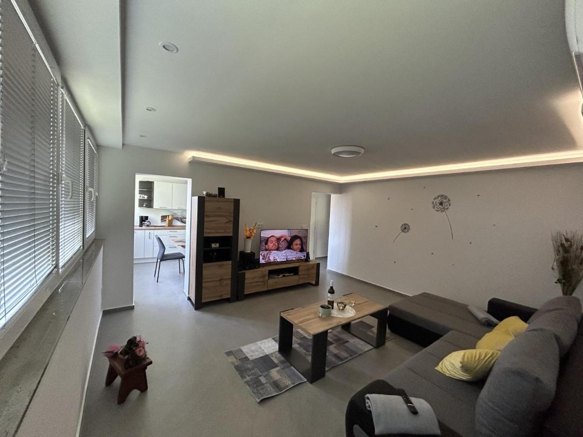 Apartment Toni Lovran Exteriér fotografie