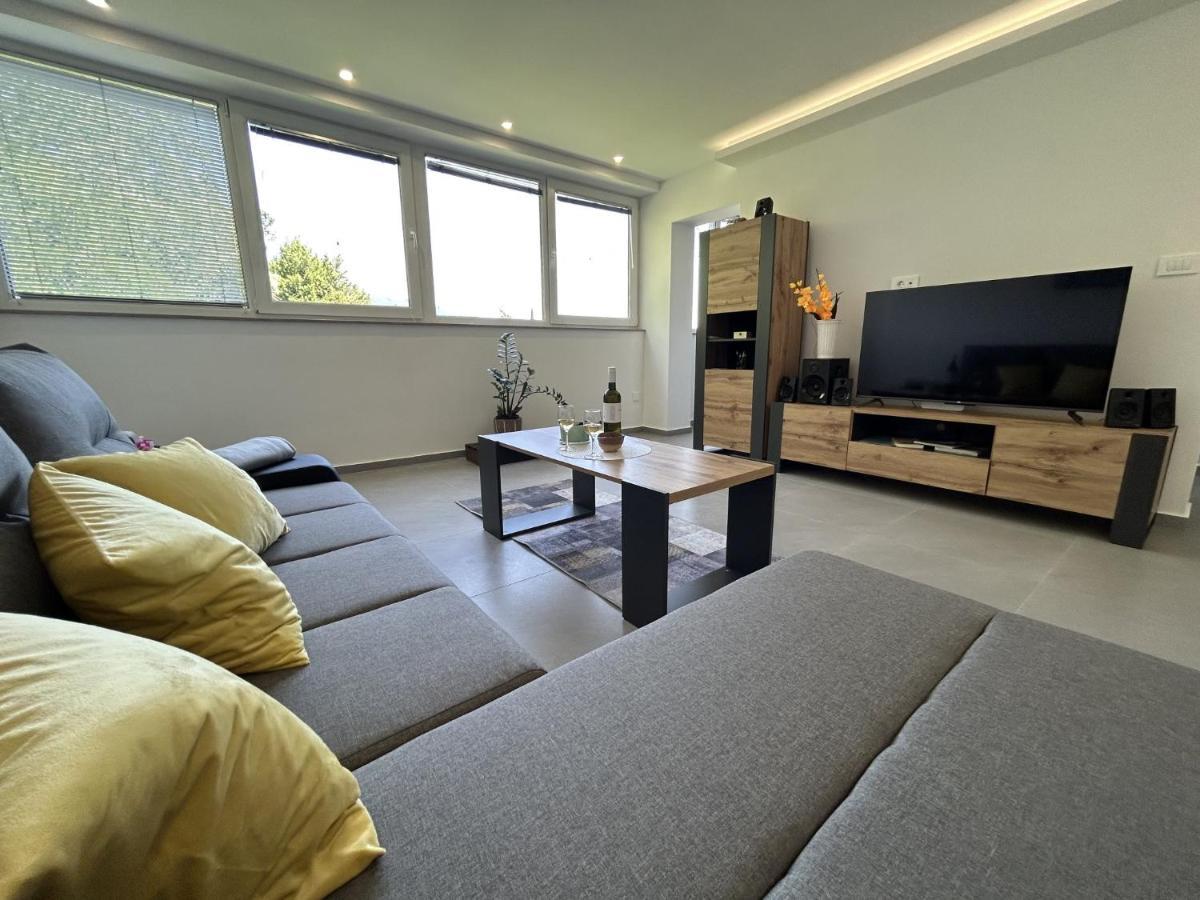 Apartment Toni Lovran Exteriér fotografie